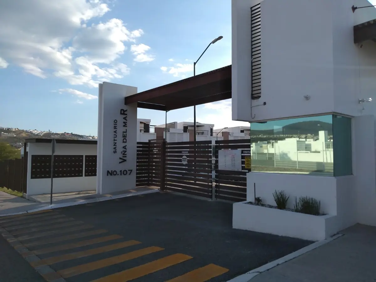 Casa en venta en Colinas del Santuario, Corregidora — foto 1 de 5