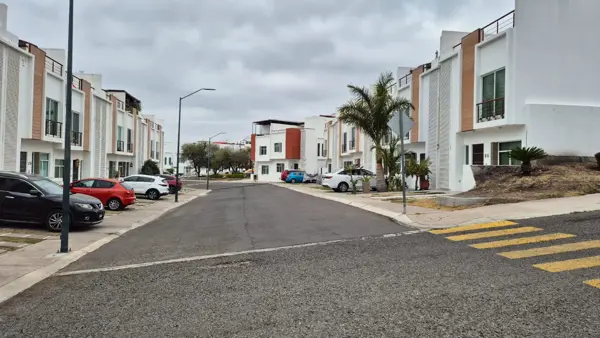 Casa en venta en Colinas del Santuario, Corregidora — foto 2 de 5