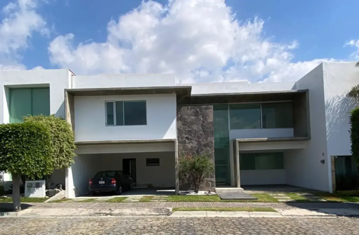 Casa en renta en Lomas de Angelópolis, San Andrés Cholula — foto 1 de 12