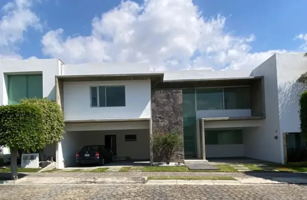 Casa en renta en Lomas de Angelópolis, San Andrés Cholula, Puebla