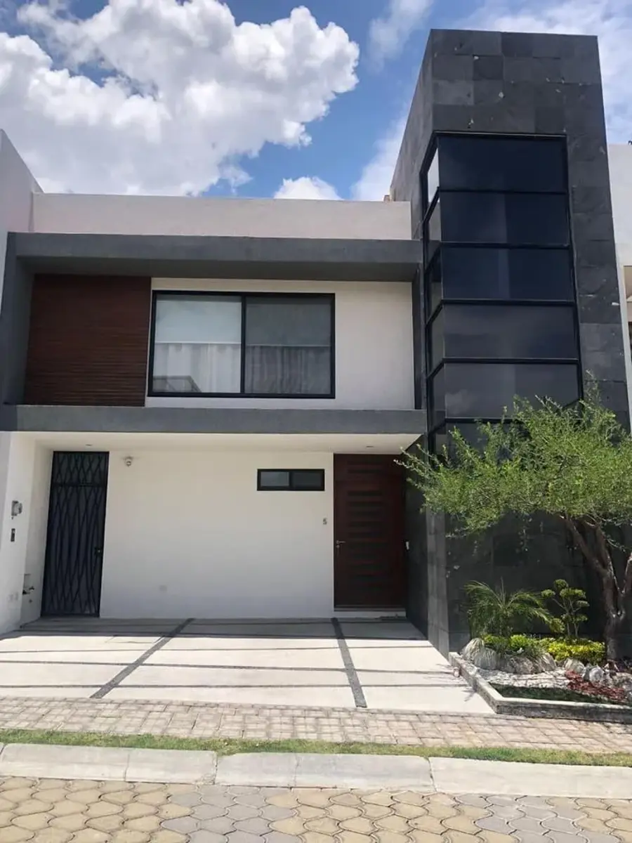 Casa en renta en Lomas de Angelópolis, San Andrés Cholula — foto 1 de 21