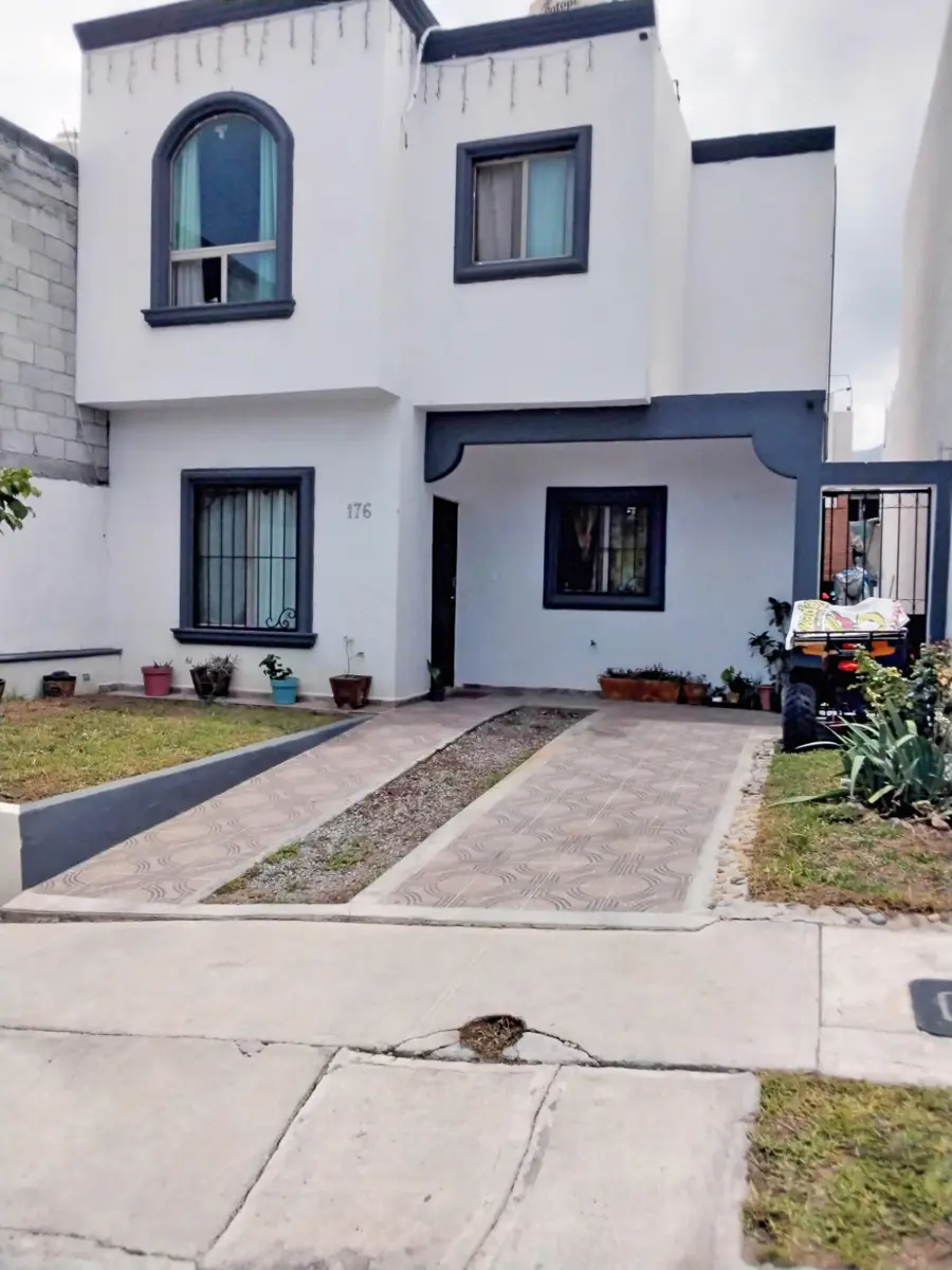 Casa en venta en Lomas del Refugio, Saltillo — foto 1 de 15