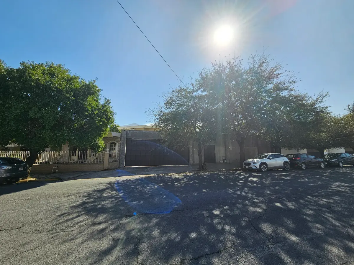 Casa en venta en Roma, Monterrey — foto 1 de 46