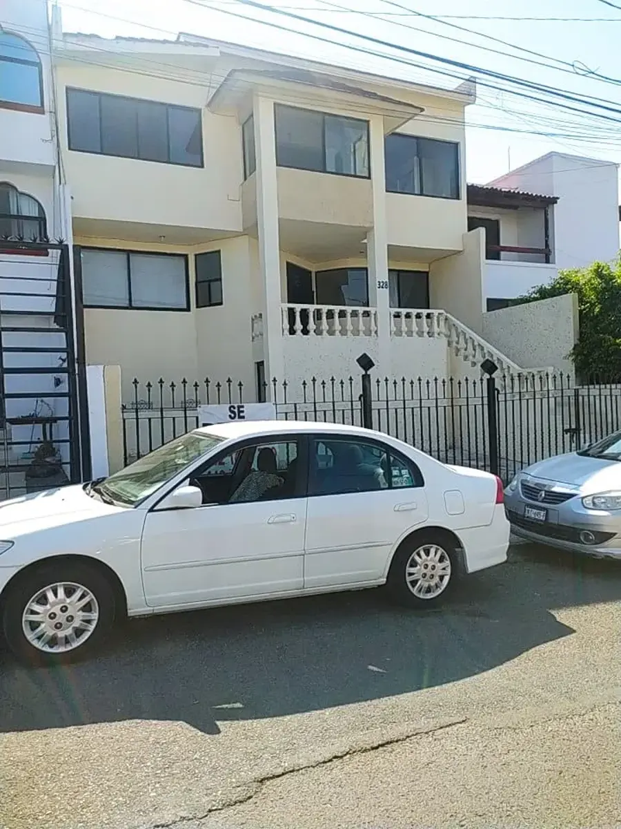 Casa en renta en Tejeda, Corregidora — foto 1 de 33