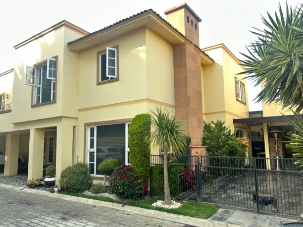 Casa en venta en Casa del Pedregal, Metepec — foto 2 de 50