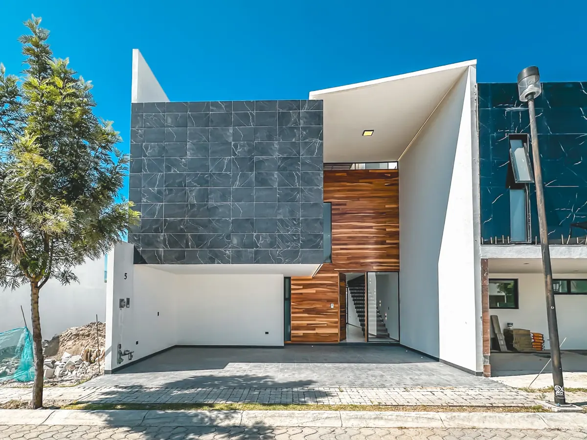 Casa en venta en Lomas de Angelópolis, Ocoyucan — foto 1 de 42