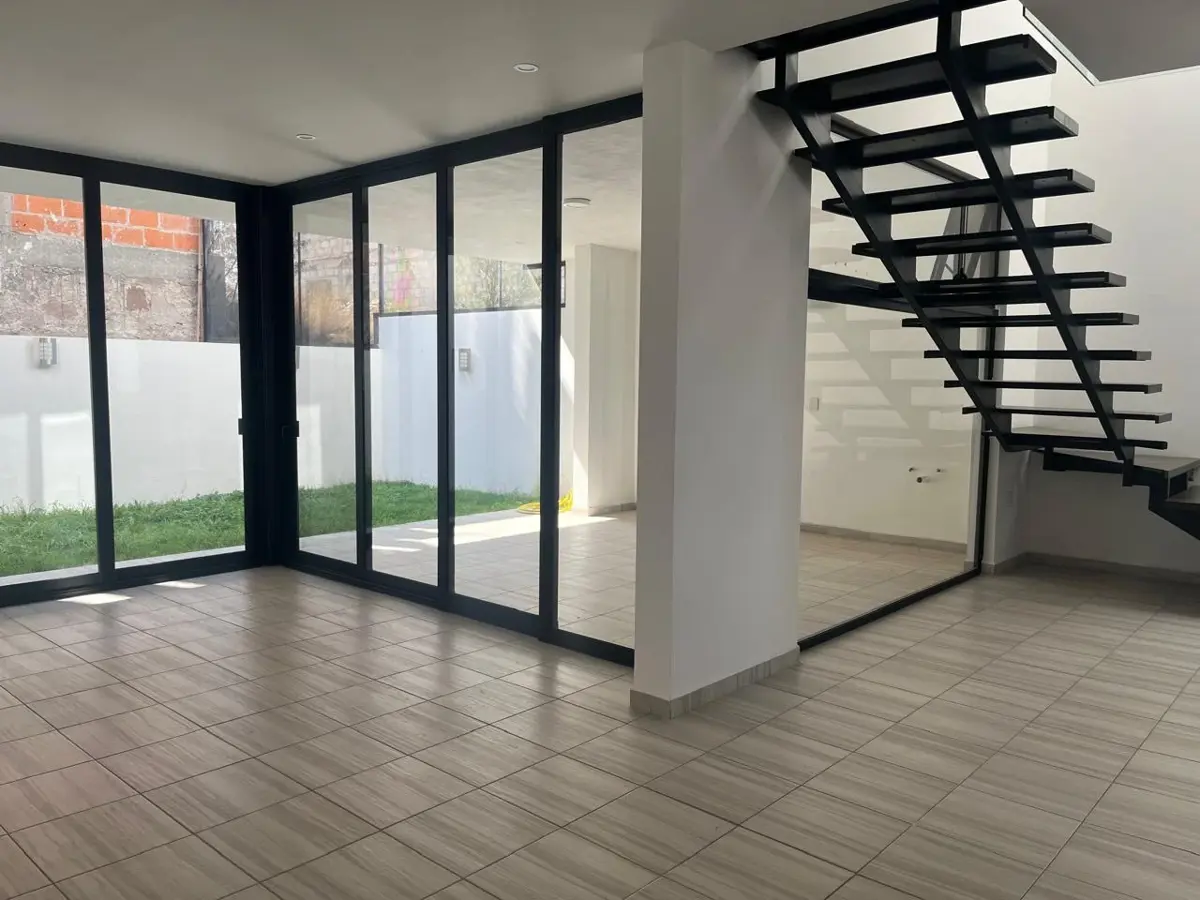 Casa en renta en Colinas del Bosque 2a Sección, Corregidora — foto 1 de 24