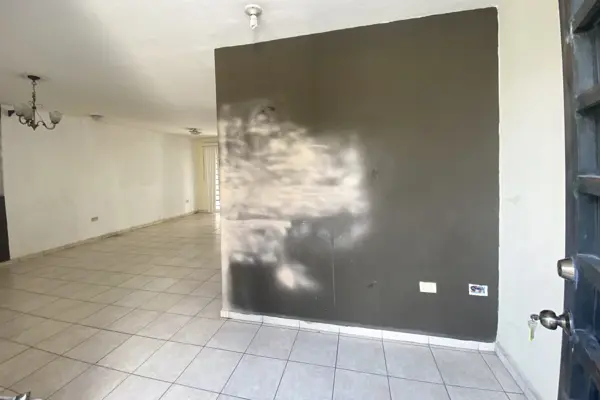 Casa en venta en Portales, Saltillo — foto 2 de 21