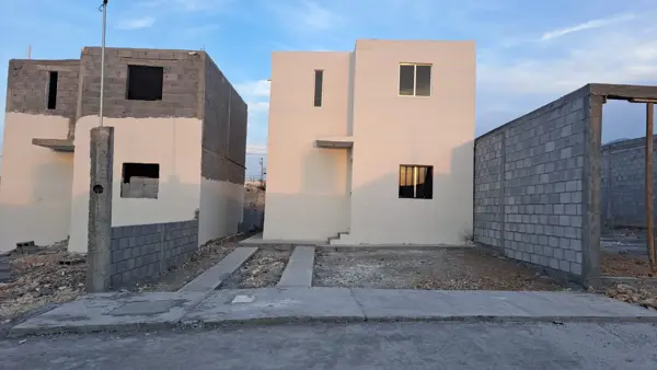 Casa en venta en Lomas de Zapaliname, Saltillo — foto 2 de 12