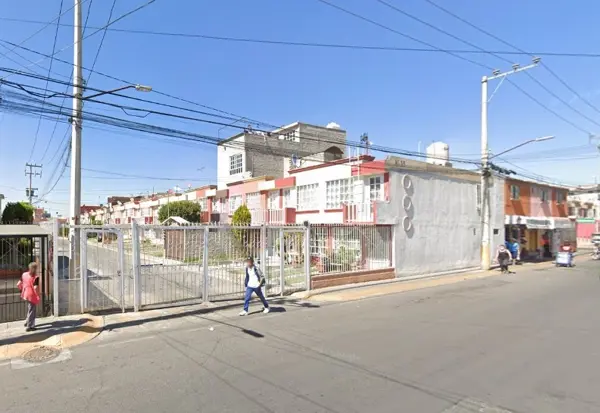 Casa en venta en Los Héroes Tecámac II, Tecámac — foto 2 de 15