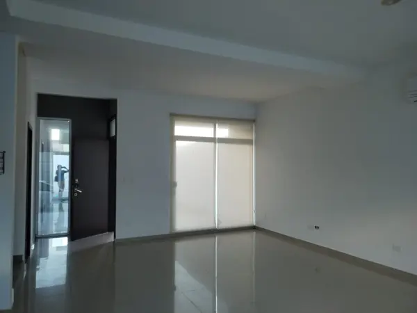 Casa en renta en Lomas de la Rioja, Alvarado — foto 2 de 21