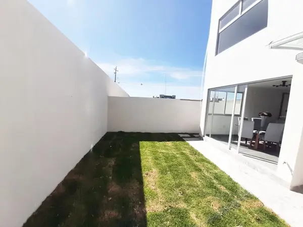 Casa en venta en San Bernardino Tlaxcalancingo, San Andrés Cholula — foto 2 de 25