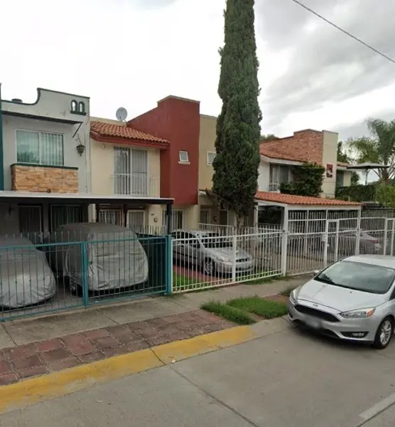 Casa en venta en Real Del Bosque, Zapopan — foto 2 de 10