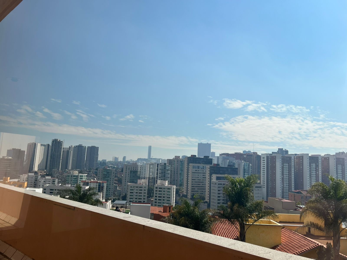 Casa en venta en Hacienda de las Palmas, Huixquilucan — foto 1 de 36