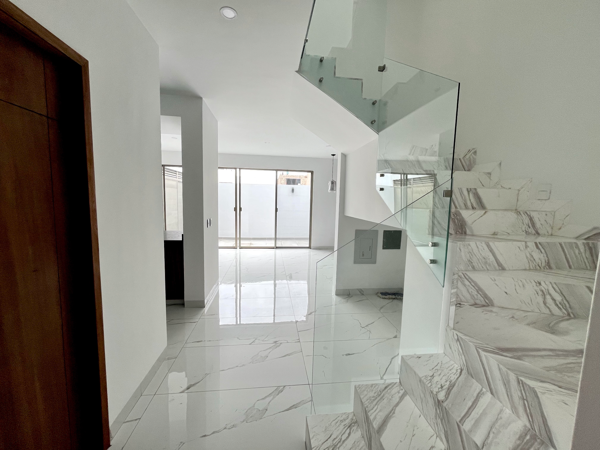 Casa en venta en Valle Imperial, Zapopan — foto 2 de 50