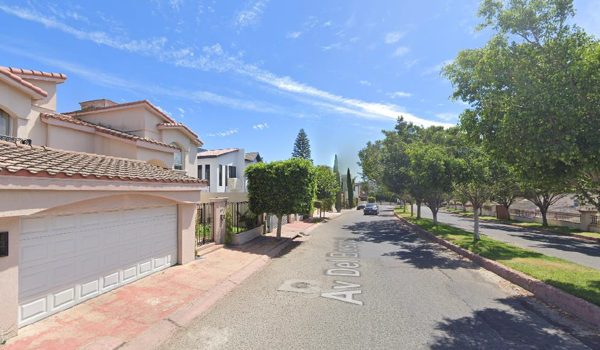 Casa en venta en Jardines de Chapultepec S-E, Tijuana — foto 2 de 7