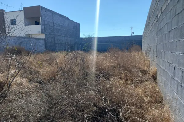 Terreno en venta en Valle Real, Saltillo — foto 3 de 3