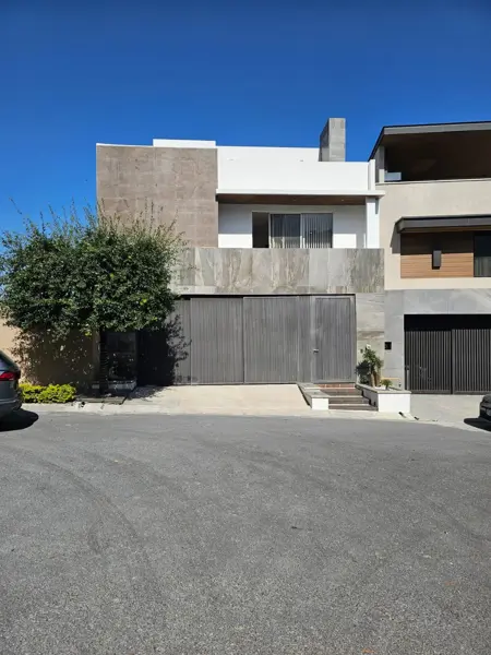Casa en venta en Cumbres Madeira Francés, Monterrey — foto 2 de 38