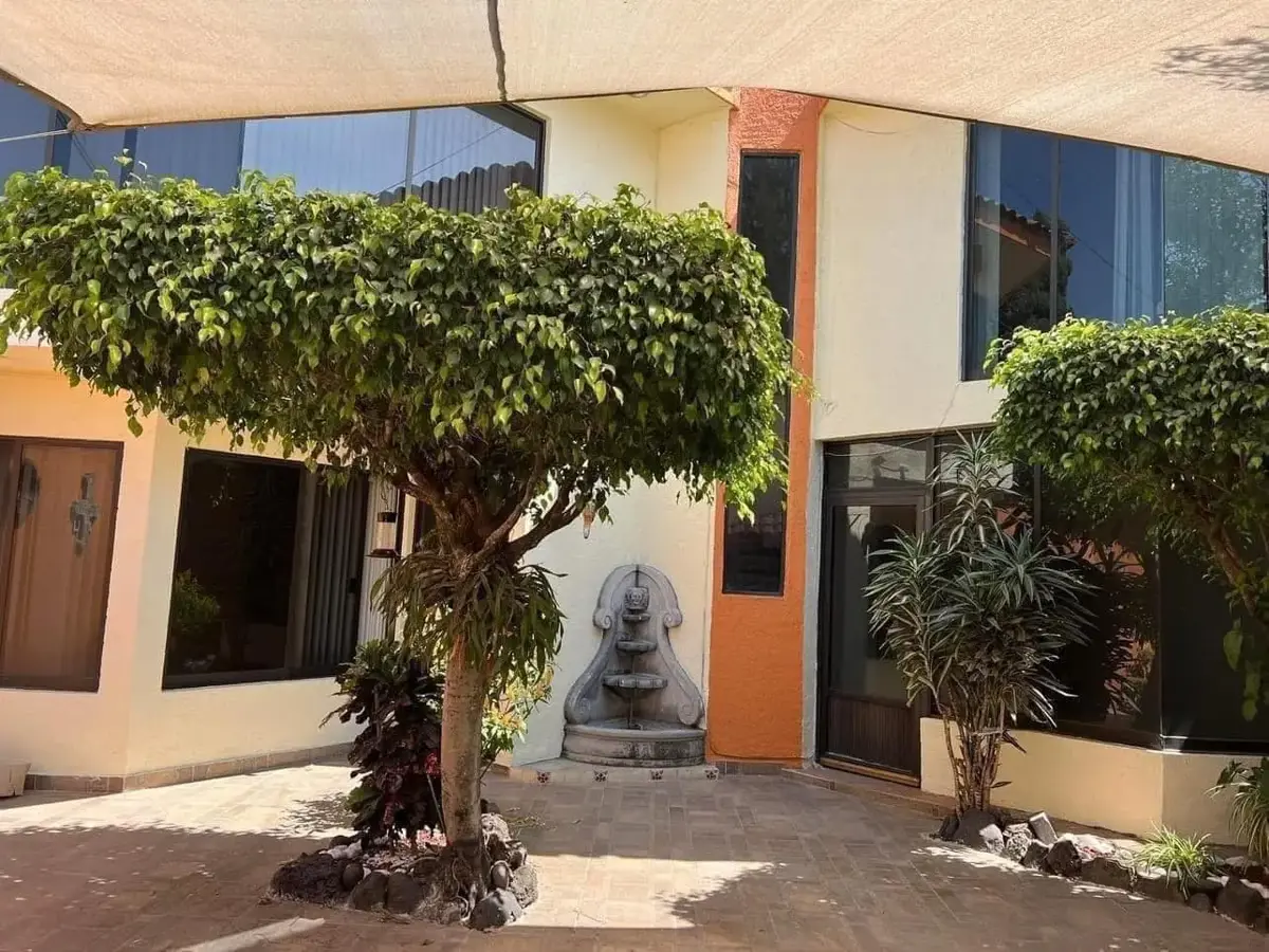 Casa en venta en Lomas de Cortes, Cuernavaca — foto 1 de 10