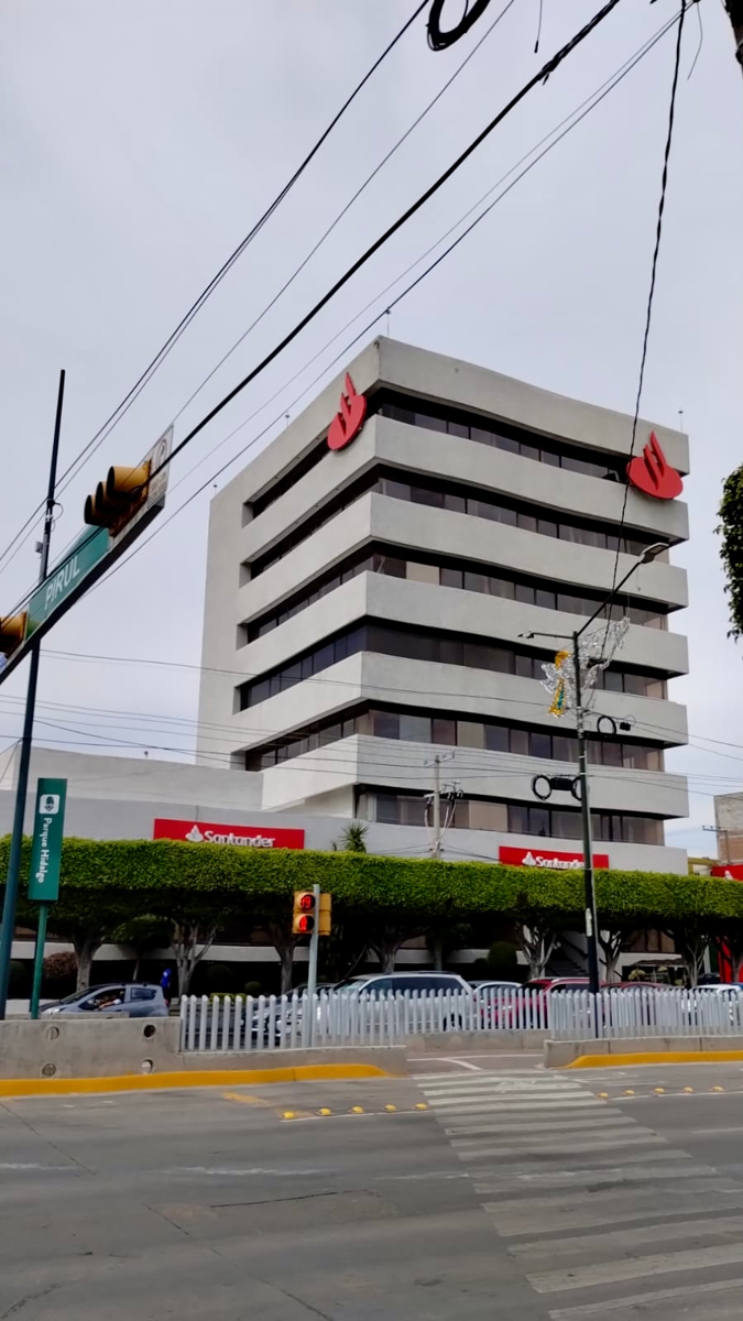 Edificio en venta en Moderna, León — foto 1 de 6