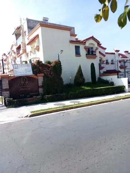 Casa en venta en Los Girasoles, Toluca — foto 3 de 10