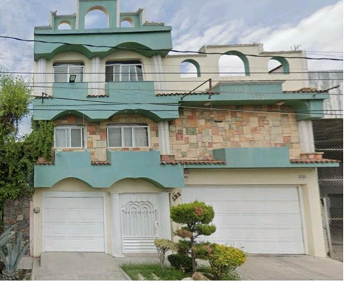 Casa en venta en Quinta Bugambilias, Celaya — foto 1 de 11
