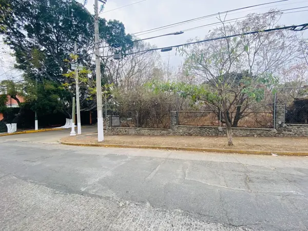 Terreno en venta en Lomas de Atzingo, Cuernavaca — foto 3 de 10