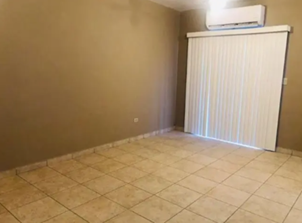 Casa en venta en Jardines del Lago, Mexicali — foto 3 de 7