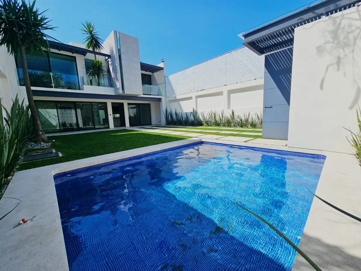 Casa en venta en Prados de Cuernavaca, Cuernavaca — foto 1 de 13