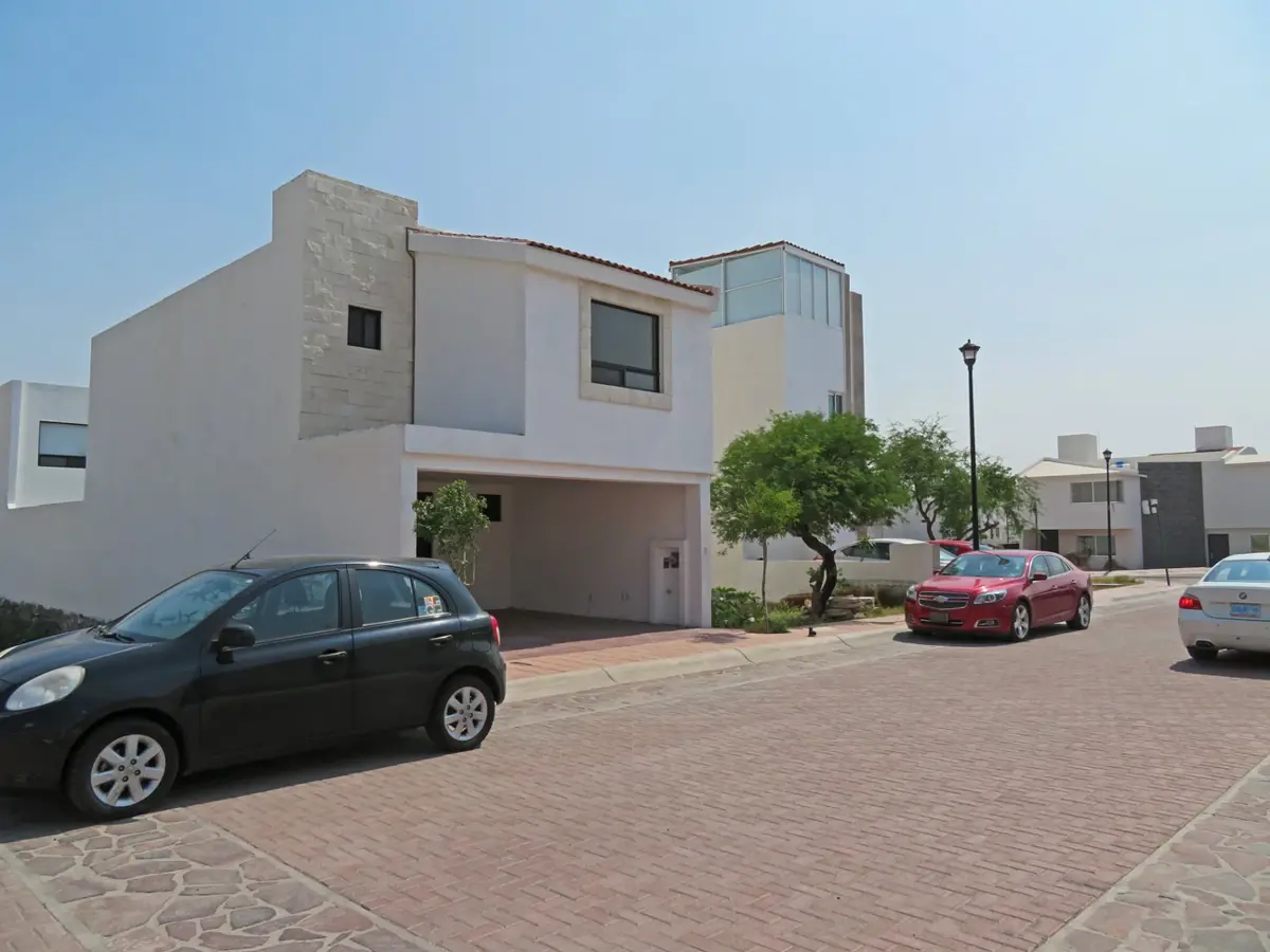 Casa en venta en Pedregal de Schoenstatt, Corregidora — foto 1 de 25