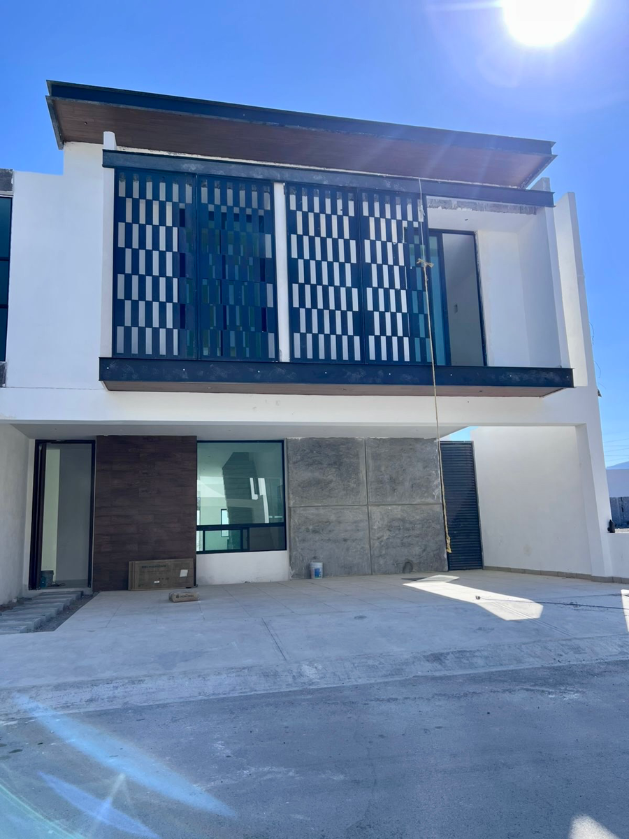 Casa en venta en Rincón de Alcántara, Saltillo — foto 1 de 8