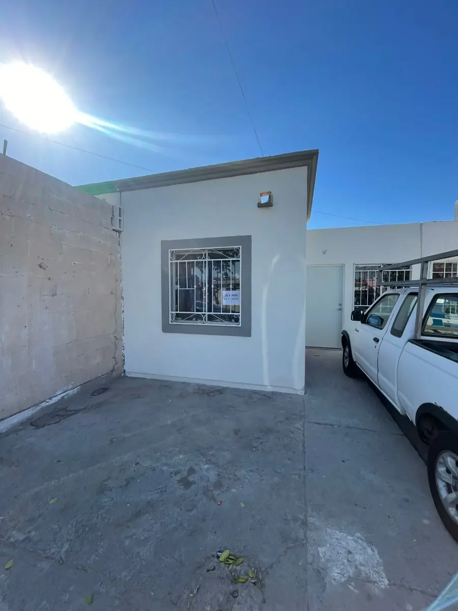 Casa en venta en Villas Universidad, Torreón — foto 1 de 11