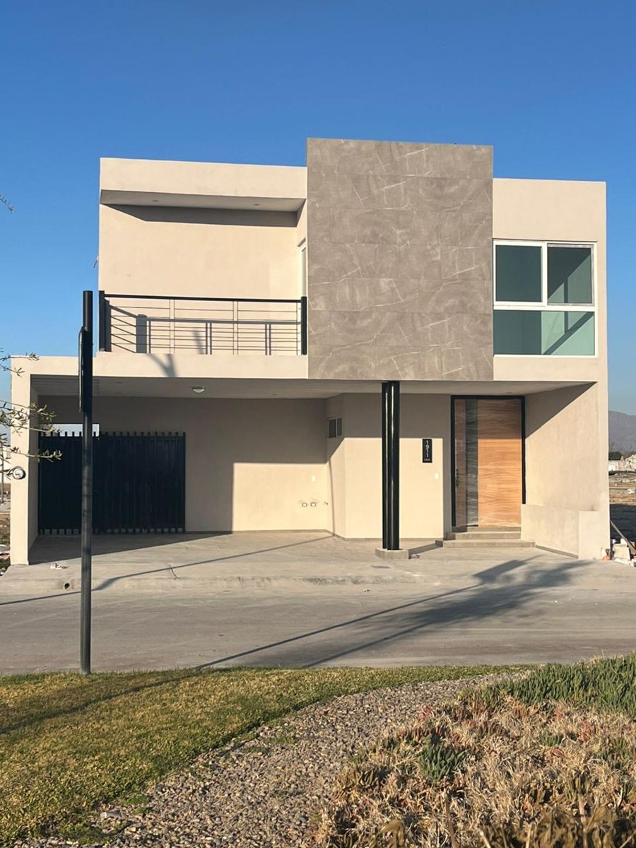 Casa en renta en Valle de Fontanna, Ramos Arizpe — foto 1 de 38