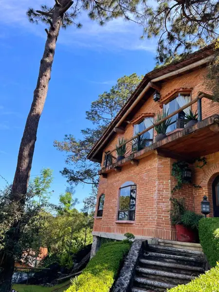 Casa en venta en Avandaro, Valle de Bravo — foto 2 de 23