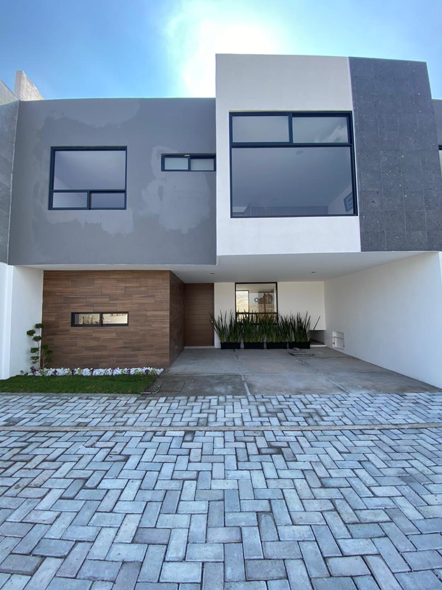 Casa en venta en Corredor Empresarial Boulevard Atlixco, San Andrés Cholula — foto 1 de 13