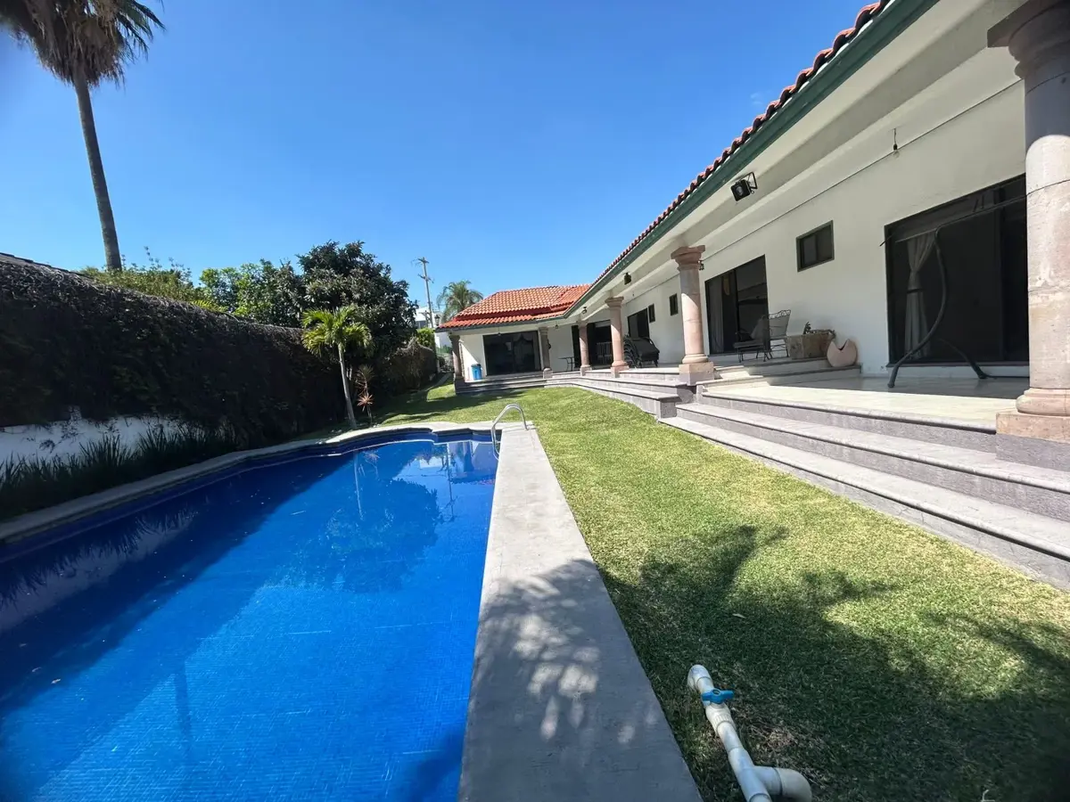 Casa en renta en Lomas de Cocoyoc, Atlatlahucan — foto 1 de 26
