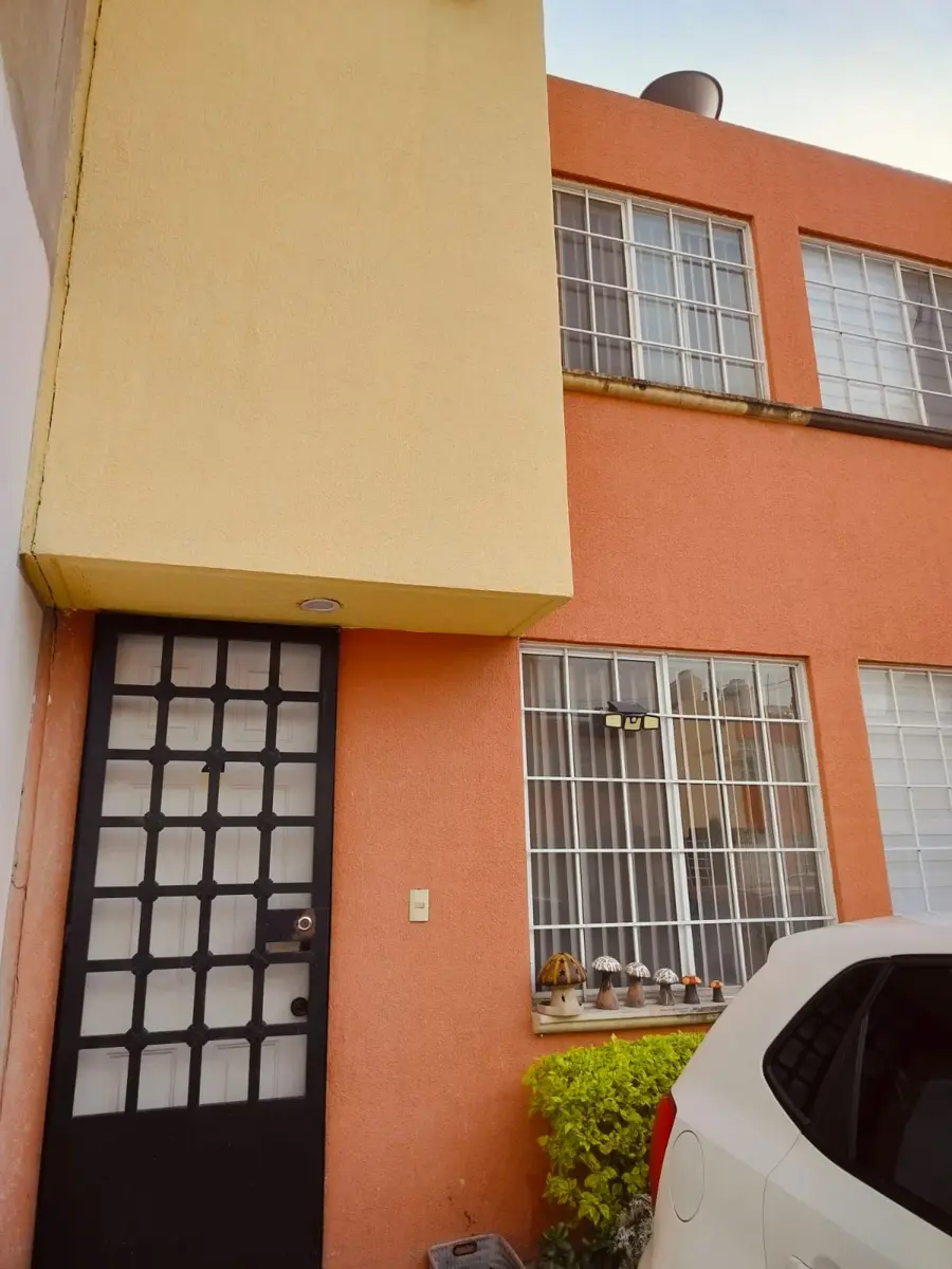 Casa en venta en San Francisco Coacalco, Coacalco de Berriozábal — foto 1 de 54