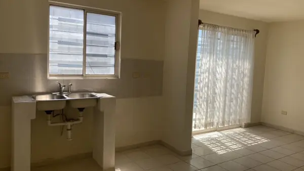 Casa en venta en Las Lomas, García — foto 2 de 6