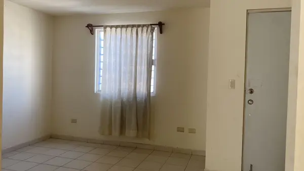 Casa en venta en Las Lomas, García — foto 3 de 6