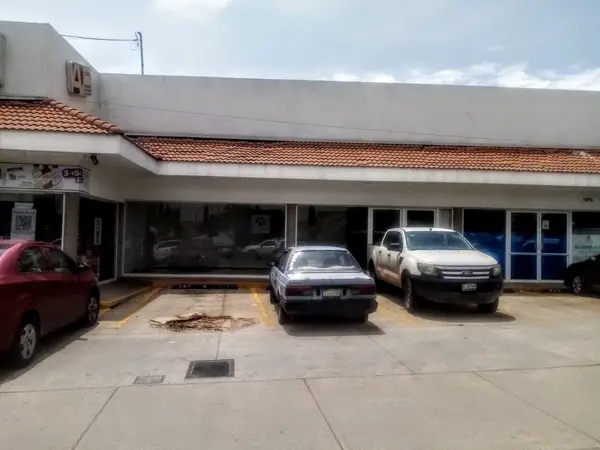 Local en renta en Santa Maria Tequepexpan, San Pedro Tlaquepaque — foto 2 de 4