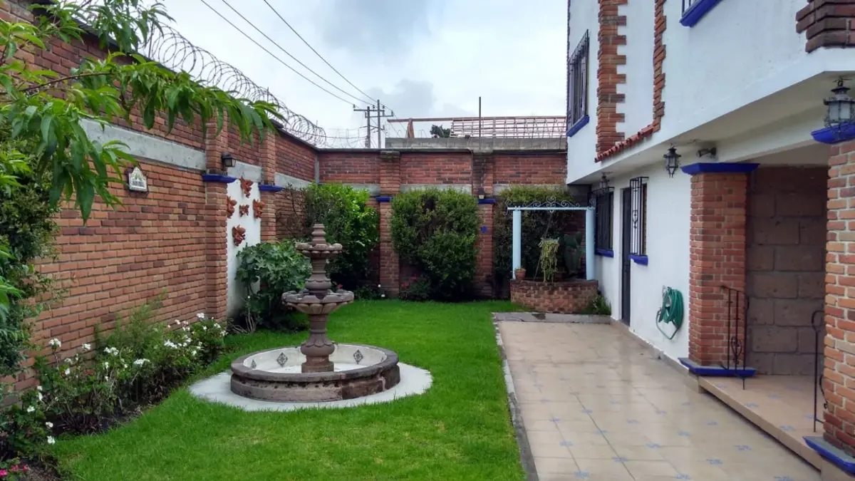 Casa en venta en San Mateo Otzacatipan, Toluca — foto 1 de 11