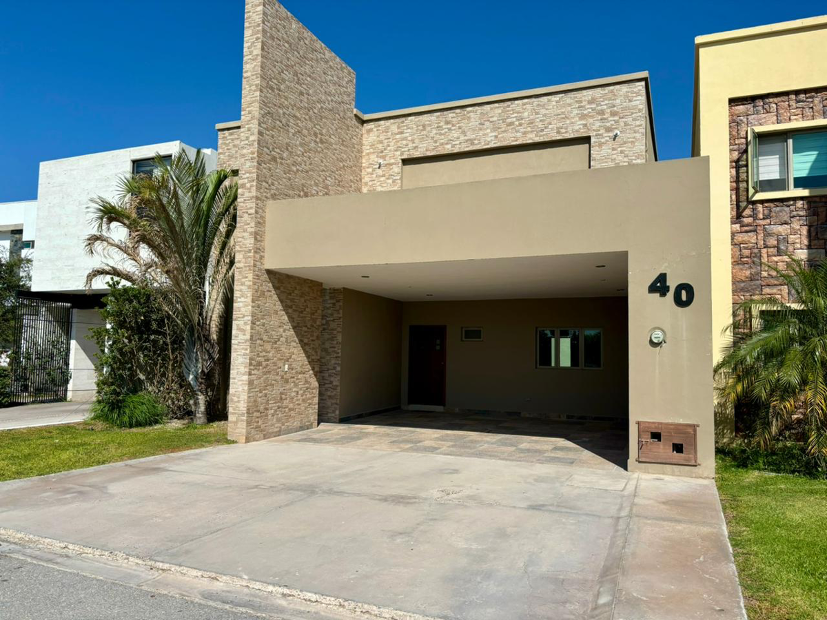 Casa en renta en Las Acacias, Torreón — foto 1 de 15
