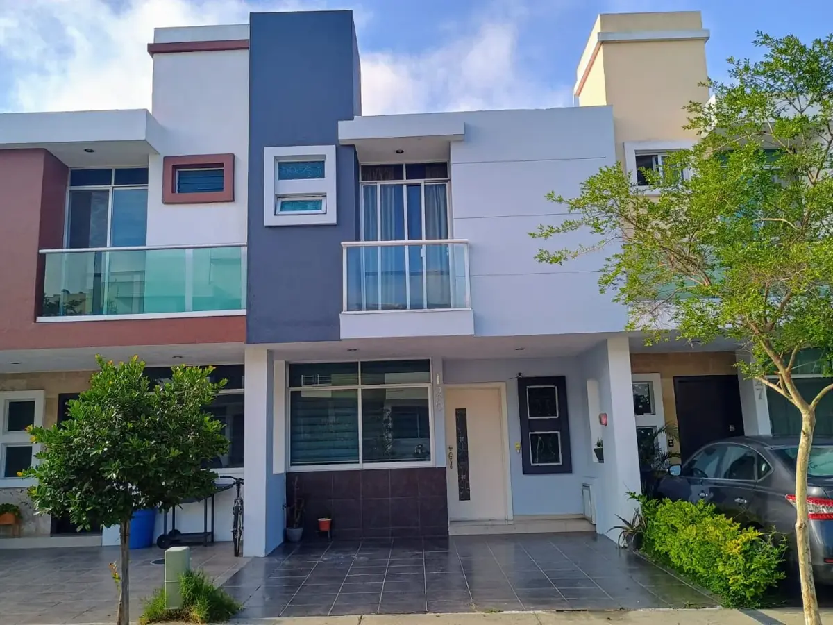 Casa en venta en Valle de San Isidro, Zapopan — foto 1 de 24