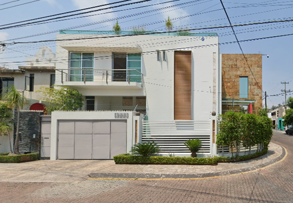 Casa en venta en Cerro Del Tesoro, San Pedro Tlaquepaque — foto 1 de 10