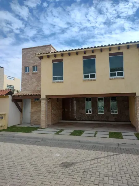 Casa en venta en Arboledas de Zerezotla, San Pedro Cholula, Puebla Casa en venta en Arboledas de Zerezotla, San Pedro Cholula, Puebla