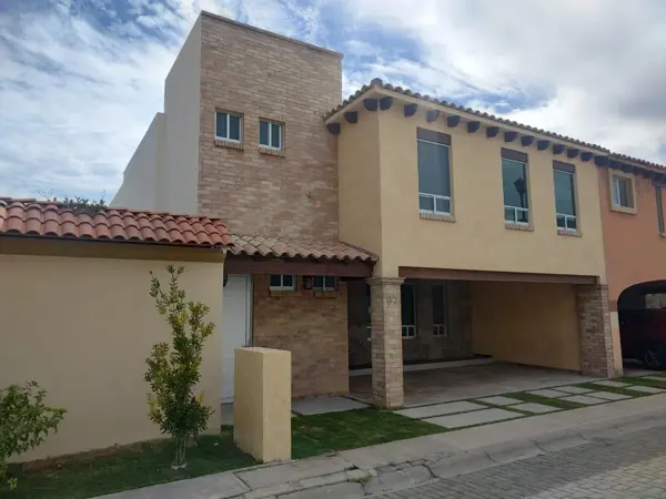 Casa en venta en Arboledas de Zerezotla, San Pedro Cholula — foto 2 de 27