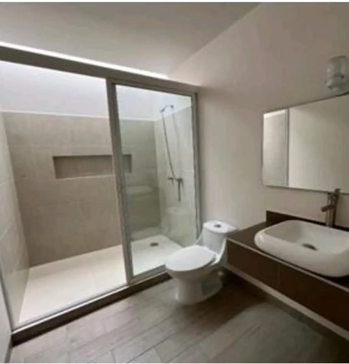 Casa en venta en Valle Dorado, Ensenada — foto 1 de 6