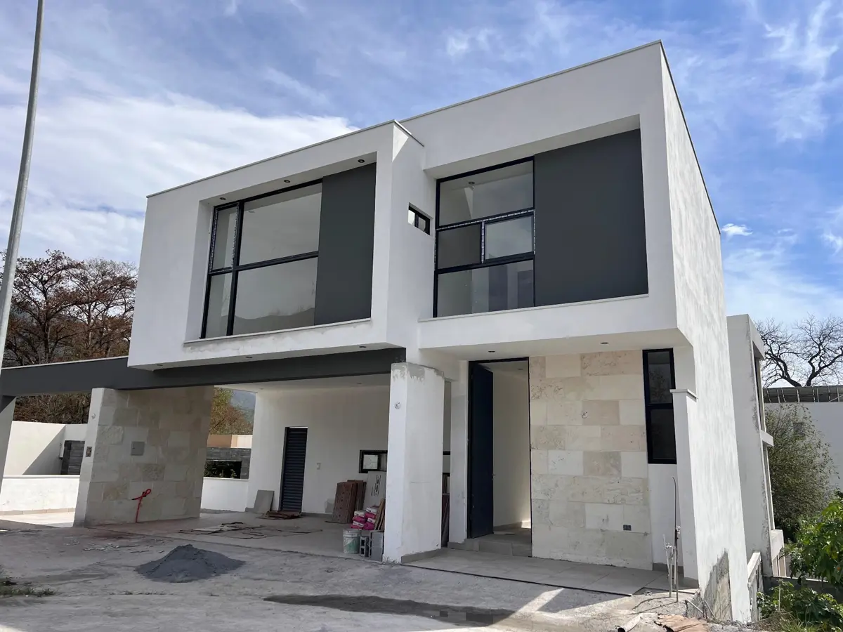 Casa en venta en Amorada Privada Residencial, Santiago — foto 1 de 52
