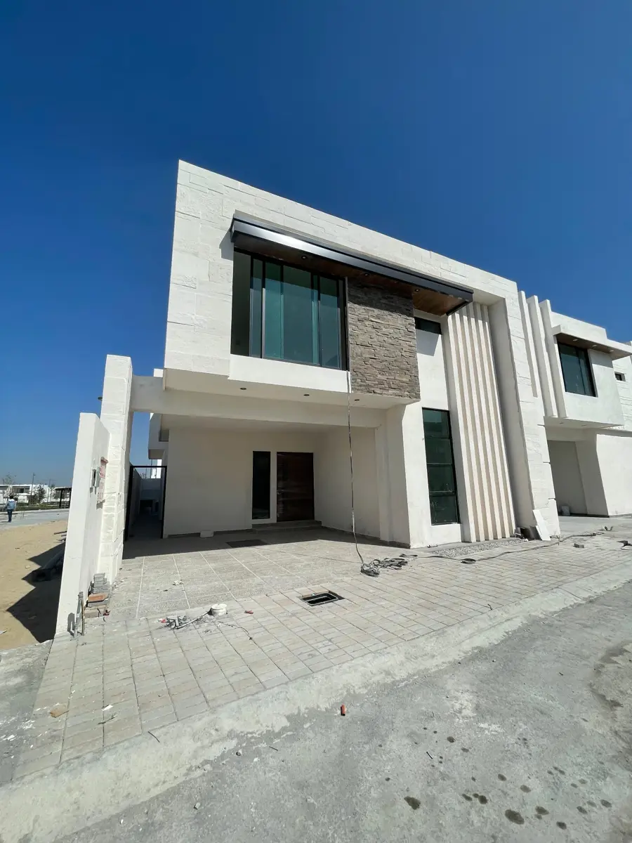 Casa en venta en Villa Fontana, Saltillo — foto 1 de 30