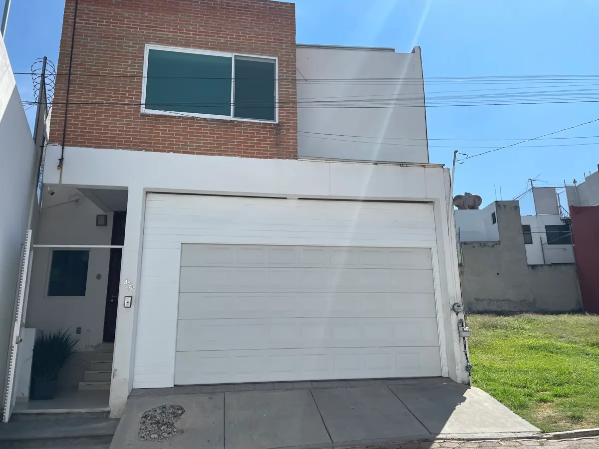 Casa en renta en Arcos del Sur, Puebla — foto 1 de 15